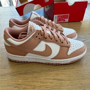 **BRAND NEW IN BOX** Nike Dunk Low